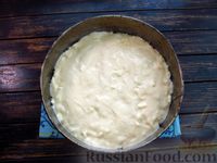 Фото приготовления рецепта: Заливной пирог на кефире и майонезе, с рисом и яйцами - шаг №13
