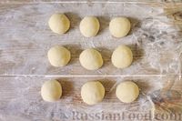 Фото приготовления рецепта: Сладкие пирожки со щавелем и клубникой (в духовке) - шаг №16