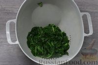 Фото приготовления рецепта: Творожные ньокки со шпинатом и сыром - шаг №4