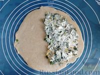 Фото приготовления рецепта: Чебуреки с сыром фета и зеленью, или Кутабы (на сковороде) - шаг №16