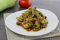 Фото приготовления рецепта: Гречка с кабачками, грибами и помидорами (на сковороде) - шаг №7