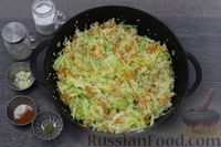 Фото приготовления рецепта: Рис с капустой (на сковороде) - шаг №6