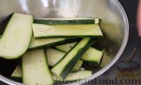 Фото приготовления рецепта: Жареные кабачки с сыром - шаг №1