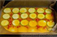 Фото приготовления рецепта: Яичный рулет с кабачками, сыром и болгарским перцем - шаг №6