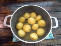 Фото приготовления рецепта: Молодая картошка в манной панировке (в духовке) - шаг №3