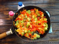 Фото приготовления рецепта: Намазка из кабачков с творогом, морковью и сладким перцем - шаг №8
