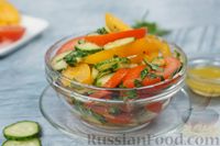 Фото к рецепту: Салат из помидоров и огурцов с соусом айоли