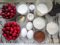 Фото приготовления рецепта: Шоколадный клафути с вишней и черешней - шаг №1
