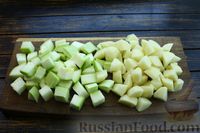 Фото приготовления рецепта: Овощное рагу с кабачками, картошкой и капустой - шаг №10