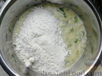 Фото приготовления рецепта: "Чебуреки" из кабачков с сырной начинкой - шаг №5