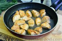 Фото приготовления рецепта: Куриное филе в сливочном соусе с сыром - шаг №6