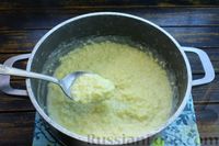 Фото приготовления рецепта: Сладкие оладьи из пшённой каши на молоке - шаг №7