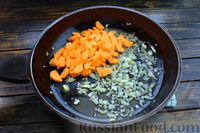 Фото приготовления рецепта: Макароны с фаршем и овощами в томатном соусе - шаг №3