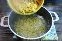 Фото приготовления рецепта: Макароны с фаршем и овощами в томатном соусе - шаг №7