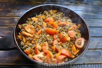 Фото приготовления рецепта: Макароны с фаршем и овощами в томатном соусе - шаг №14