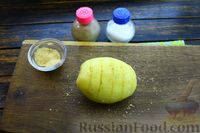 Фото приготовления рецепта: Картошка-гармошка с беконом, запечённая в фольге - шаг №4