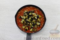 Фото приготовления рецепта: Баклажаны с фаршем и помидорами - шаг №10