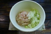 Фото приготовления рецепта: Чебуреки из заварного теста с куриным фаршем - шаг №8