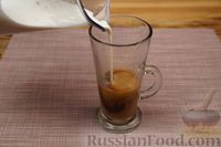 Фото приготовления рецепта: Кофе латте в домашних условиях - шаг №6