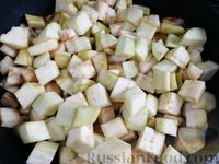 Фото приготовления рецепта: Котлеты из баклажанов с сыром и зеленью - шаг №3