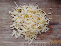 Фото приготовления рецепта: Котлеты из баклажанов с сыром и зеленью - шаг №6