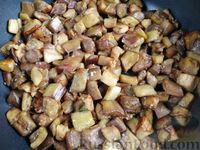 Фото приготовления рецепта: Котлеты из баклажанов с сыром и зеленью - шаг №4