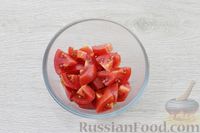 Фото приготовления рецепта: Салат из помидоров с чесноком и зеленью - шаг №2