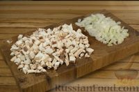 Фото приготовления рецепта: Лодочки из кабачков с мясным фаршем, грибами и сыром - шаг №3