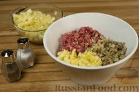 Фото приготовления рецепта: Лодочки из кабачков с мясным фаршем, грибами и сыром - шаг №6