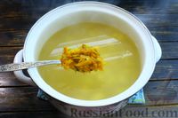 Фото приготовления рецепта: Гороховый суп с тушёнкой - шаг №13