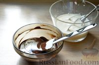 Фото приготовления рецепта: Шоколадные маффины "Брауни" с влажной серединкой - шаг №5