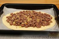 Фото приготовления рецепта: Песочный пирог с мясным фаршем и картошкой - шаг №13