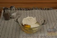 Фото приготовления рецепта: Жареные котлеты в сметанном кляре - шаг №4