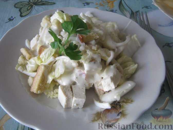 Как приготовить классический салат «Цезарь» с курицей: подробный и пошаговый рецепт