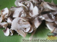 Фото приготовления рецепта: Постный рассольник с грибами - шаг №4