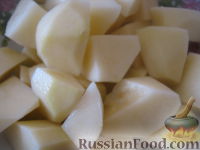Фото приготовления рецепта: Рисовый суп с цветной капустой и спаржевой фасолью - шаг №2