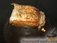 Фото приготовления рецепта: Свинина, тушенная в яблочном соусе - шаг №3
