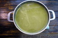 Фото приготовления рецепта: Картофельный суп-пюре со щавелем и кнелями из плавленого сыра - шаг №18