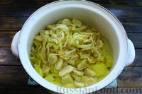 Фото приготовления рецепта: Картофель с галушками и луком - шаг №19
