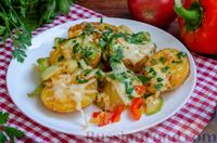 Фото приготовления рецепта: Картошка с кабачками, болгарским перцем и сыром - шаг №16