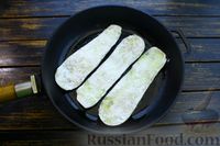 Фото приготовления рецепта: Жареные рулетики из баклажанов с сыром - шаг №6