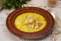 Фото приготовления рецепта: Сырный суп с курицей и вермишелью - шаг №15