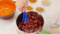 Фото приготовления рецепта: Вишнёвый или клюквенный соус (джем) со специями - шаг №4