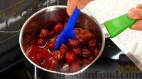 Фото приготовления рецепта: Вишнёвый или клюквенный соус (джем) со специями - шаг №5