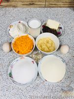 Фото приготовления рецепта: Пирог-манник с тыквой, яблоками и изюмом - шаг №1