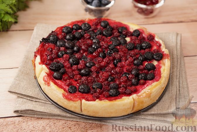 Пирог из слоеного теста с ягодами | Рецепты с фото