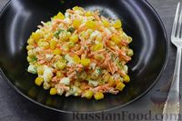 Фото к рецепту: Салат c кукурузой, сырой морковью, яйцами и чесноком