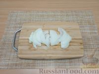 Фото приготовления рецепта: Салат с курицей, стручковой фасолью, грибами и сыром - шаг №7