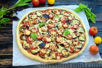Фото к рецепту: Быстрая бездрожжевая пицца с баклажанами и помидорами