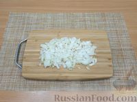 Фото приготовления рецепта: Баклажаны, тушенные с луком, сливками и соевым соусом - шаг №4